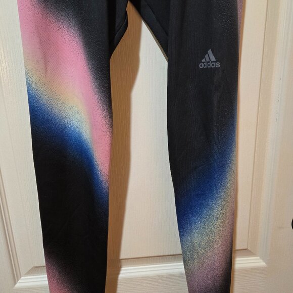 Adidas Girls Black Aeroready Leggings with Rainbow Spray Size Large (14) - Picture 2 of 5
